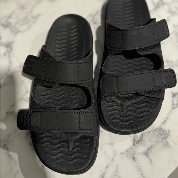 NATIVE brand new us size J1 , uk 13 - Picture 2 of 5